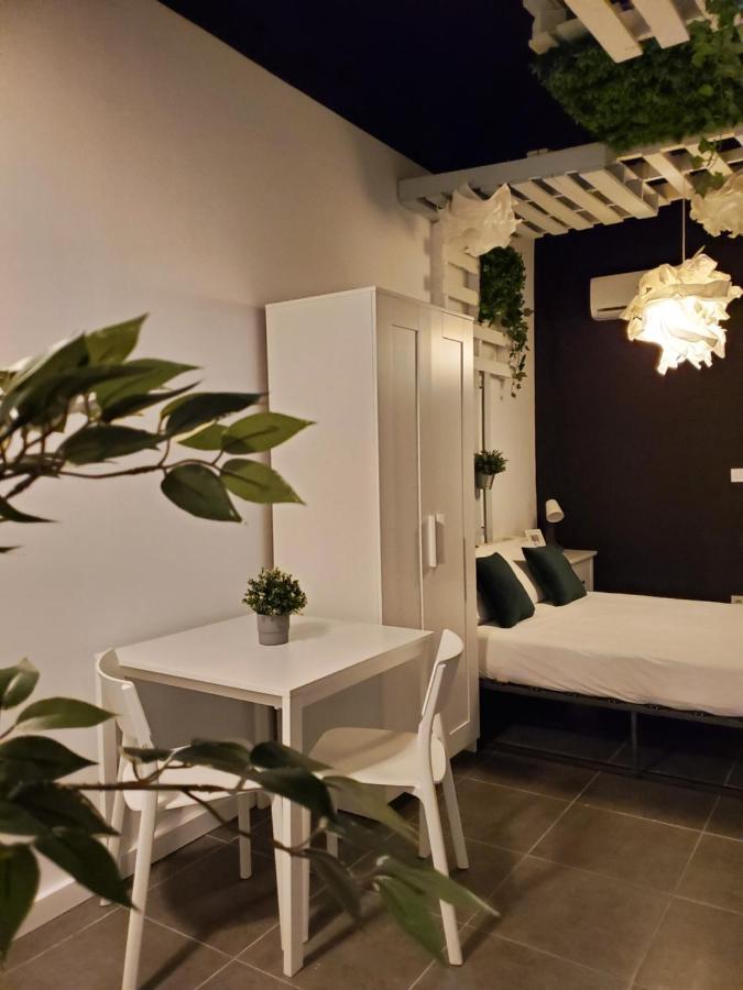 Small And Cozy Rooms - G 발렌시아 외부 사진