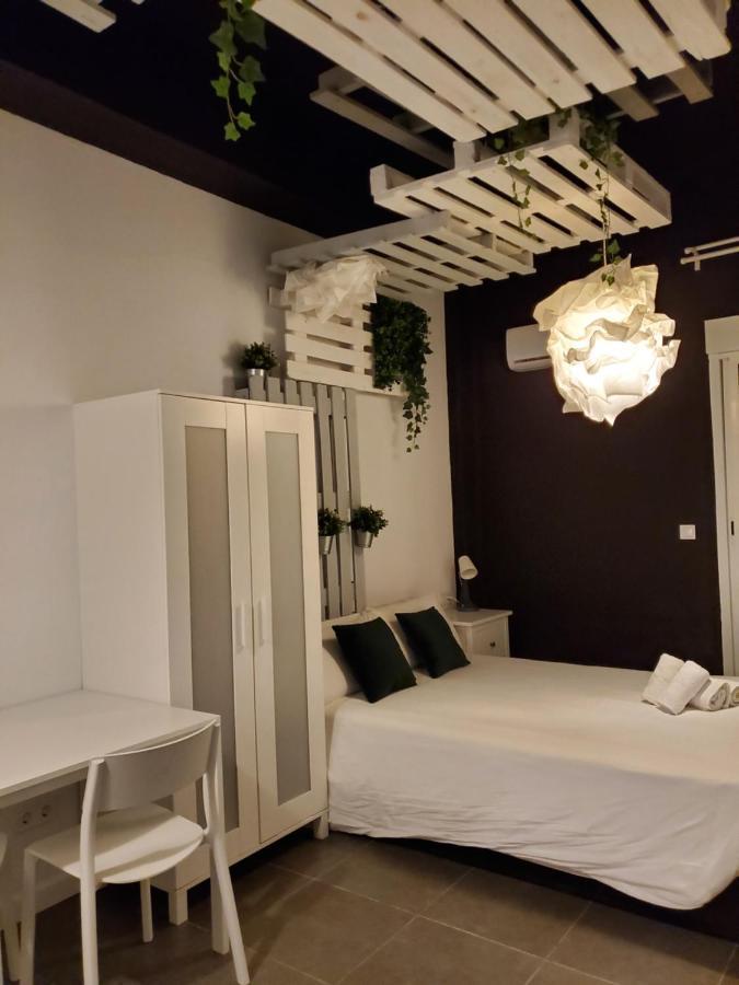 Small And Cozy Rooms - G 발렌시아 외부 사진